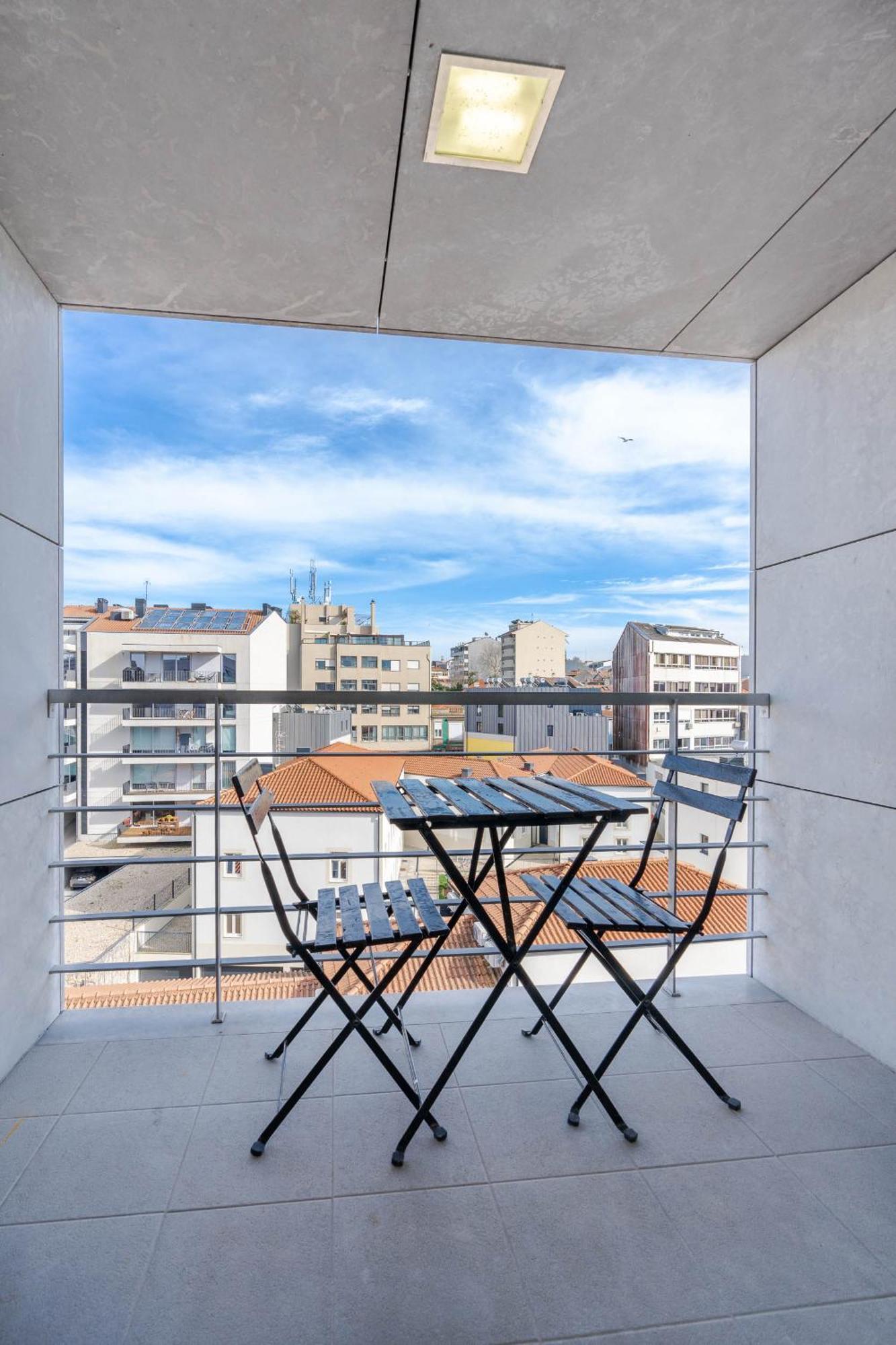 Cedofeita Sunny Apartment - Balcony & Parking Порто Екстериор снимка